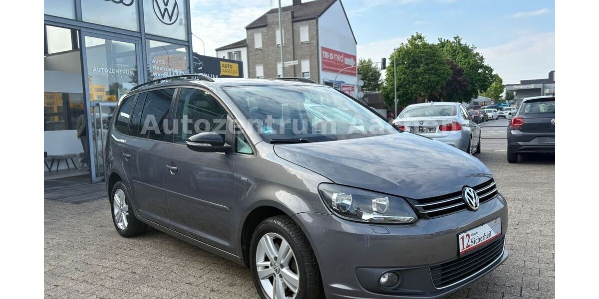 VW Touran 152.000 km 8.990 &euro; Eschweiler 52249