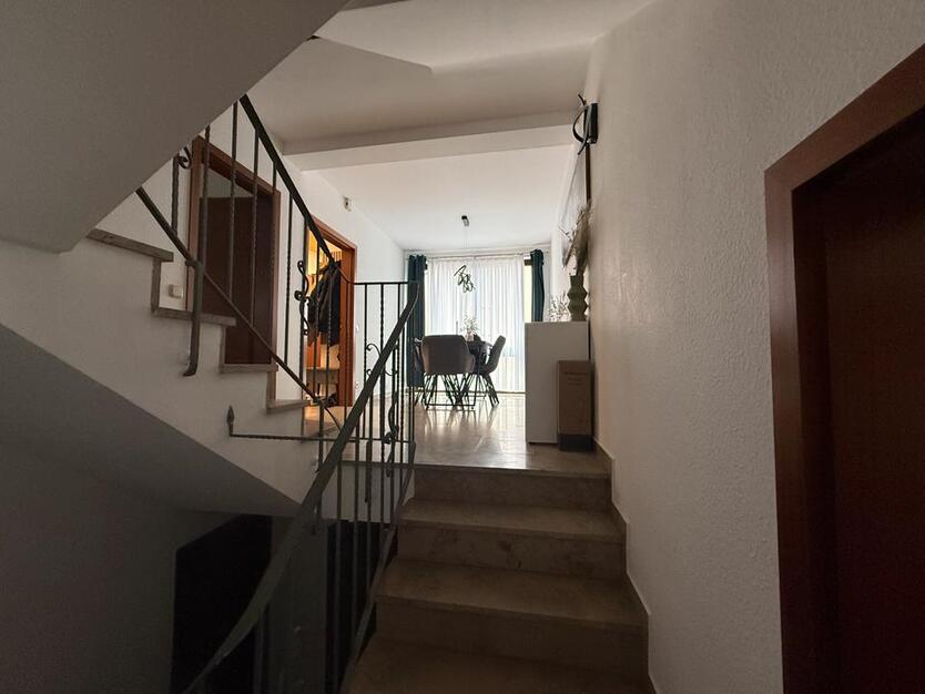 Traumhafte Doppelhaushälfte mit Garten in 91227 Leinburg zimmer