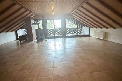 Wohnung Wetter-Mellnau Mellnau - 2 Zimmer, 87 m&sup2;, 715&euro; | Angebot:24976379