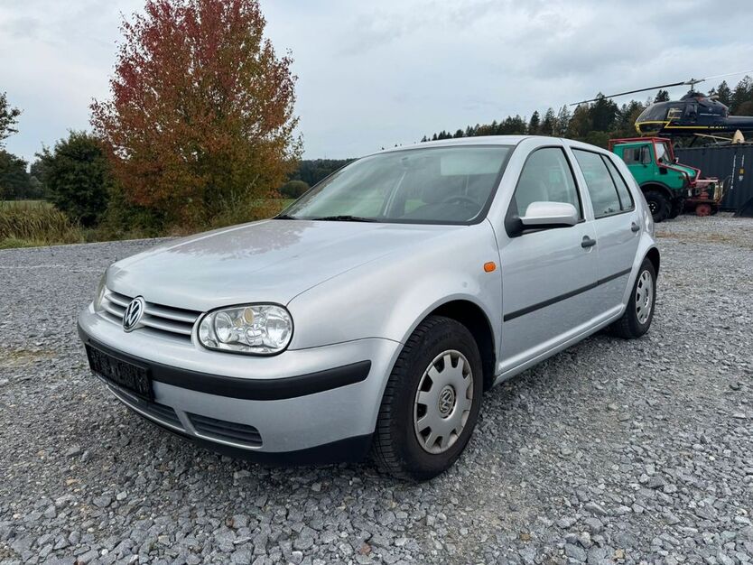 VW Golf 202.205 km 990 € Hinterschmiding 94146