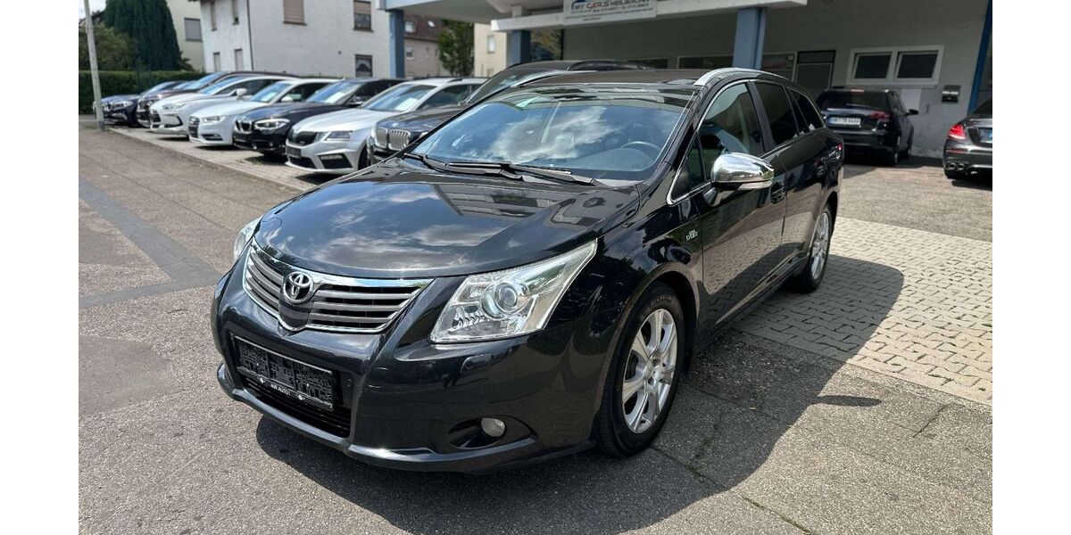 Toyota Avensis 252.000 km 4.490 &euro; Heilbronn 74080