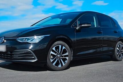 VW Golf 95.000 km 16.950 &euro; Upgant-Schott 26529