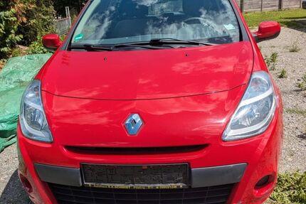Renault Clio 73.000 km 3.200 &euro; Landau 94405