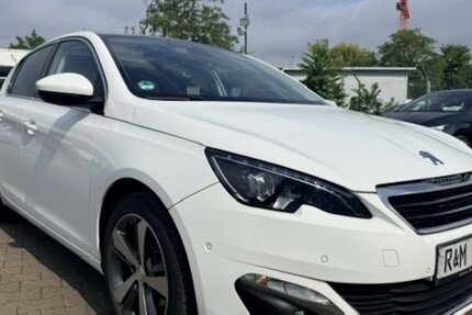 Peugeot 308 1.2 Allure/Panorama/Scheckh/ 68.800 km 8.590 &euro; Frankfurt 60386