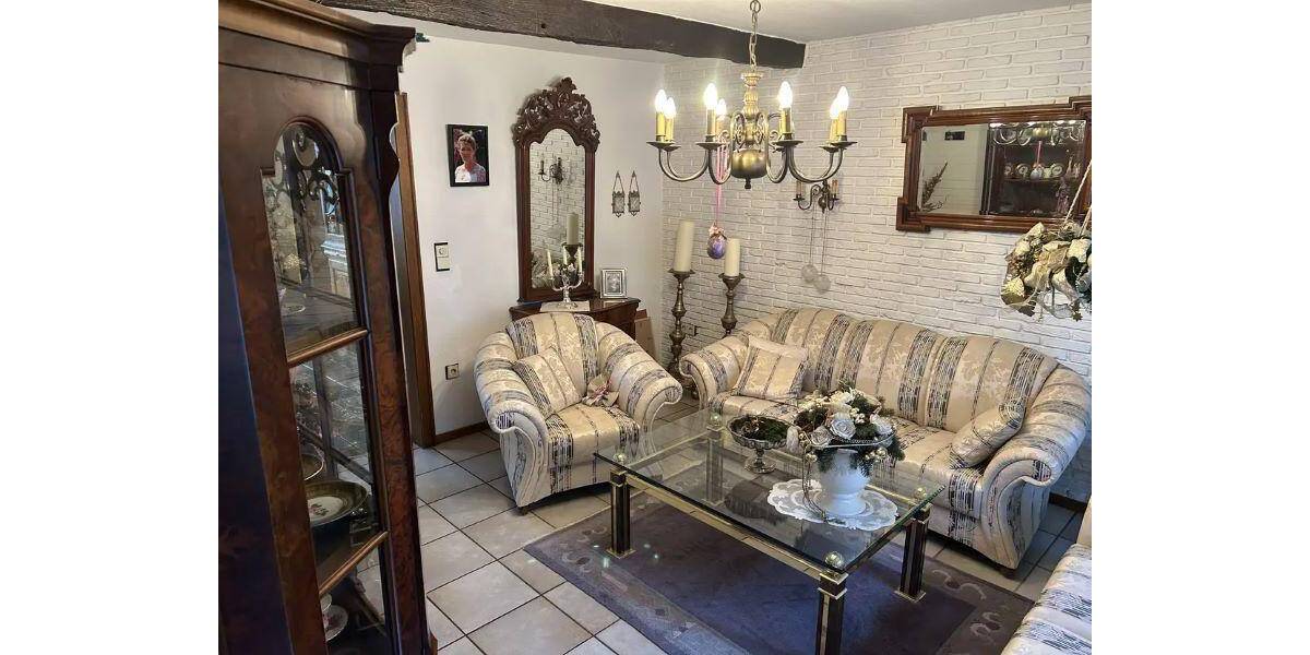 Bauernhaus, Landhaus Schwalmtal Vogelsrath - 8 Zimmer, 220 m&sup2;, 440.000&euro; | Angebot:24040496