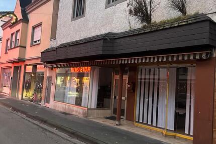 Haus Bendorf - 12 Zimmer, 300 m&sup2;, 520.000&euro; | Angebot:26838496