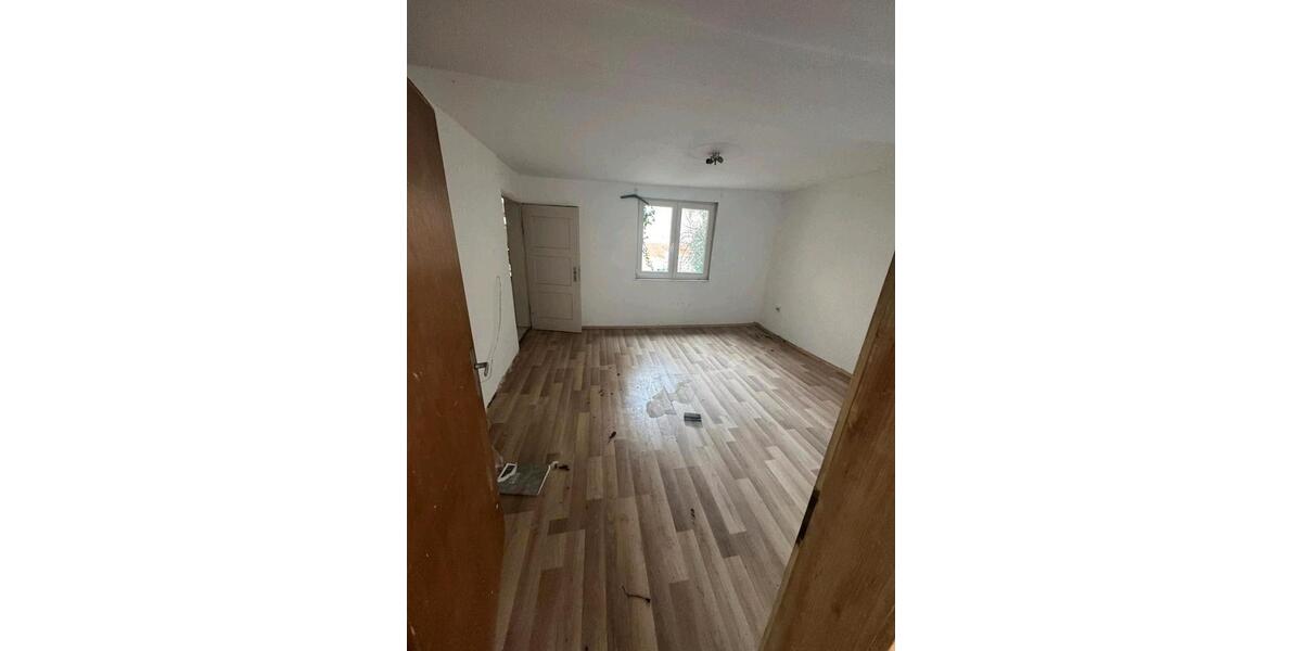 Einfamilienhaus Marktheidenfeld - 5 Zimmer, 150 m&sup2;, 150.000&euro; | Angebot:25995350