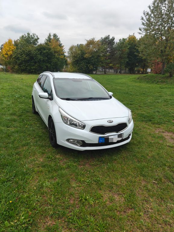 Kia ceed Sportswagon 208.000 km 6.800 € Obernburg 63785