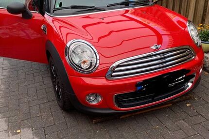 Mini One Cabrio 64.200 km 13.000 € Hage 26524