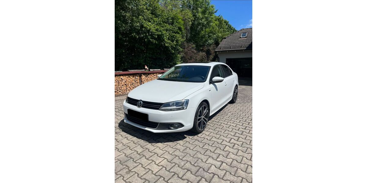 VW Jetta 124.000 km 9.800 &euro; Taufkirchen 82024