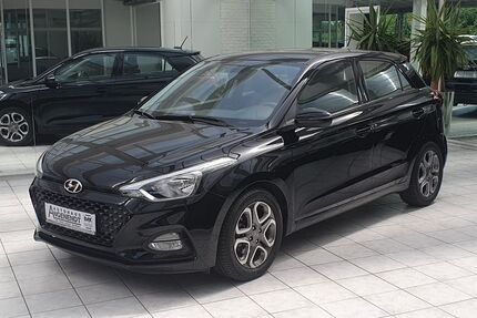 Hyundai i20 25.400 km 14.590 &euro; Geldern 47608