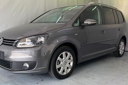 VW Touran 149.657 km 10.490 &euro; Pinneberg 25421