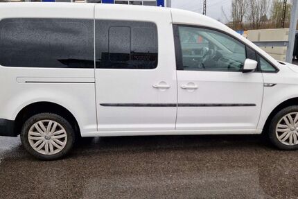 VW Caddy 81.500 km 22.490 &euro; Raubling 83064