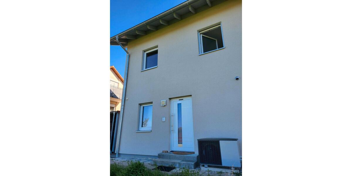 Doppelhaushälfte Reichenberg - 4 Zimmer, 105 m&sup2;, 1.425&euro; | Angebot:26306254