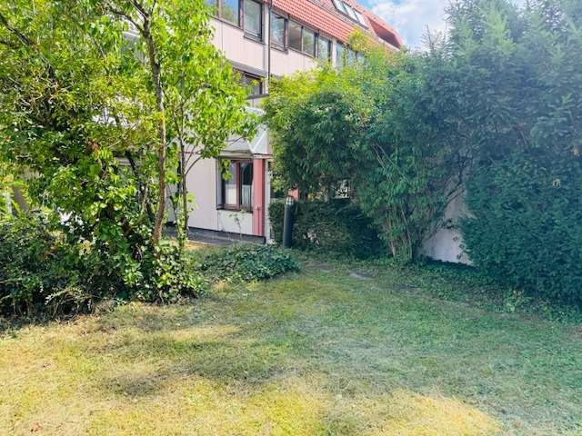 Einzelhandel in Sindelfingen 2.100 € 162 m²