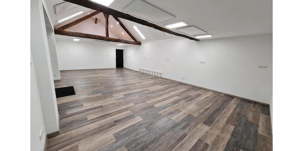 GewerbeflächeBüroPraxis mit 96m² extra Lagerfläche zimmer