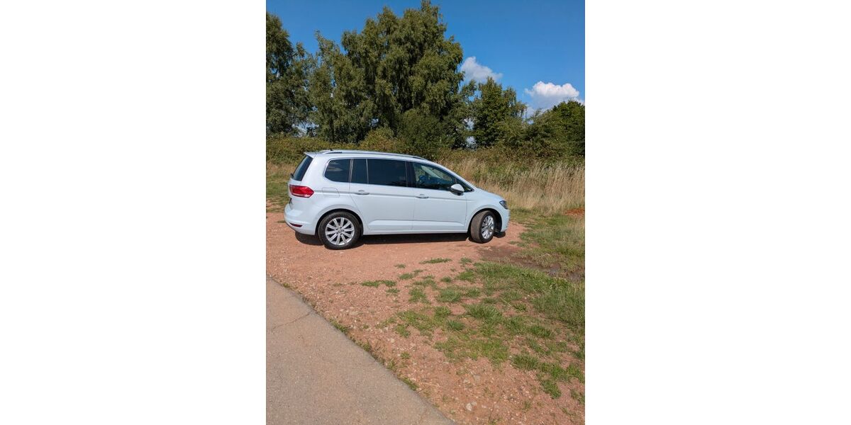 VW Touran 92.158 km 21.999 &euro; Schwalbach 66773