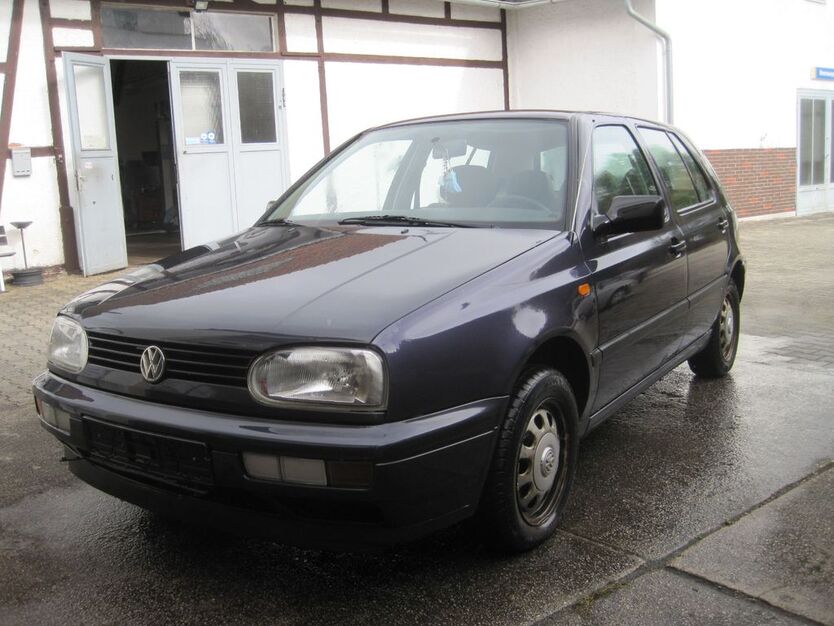 VW Golf 94.139 km 600 € Mallersdorf-Pfaffenberg 84066