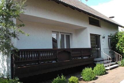Haus Neuhof - 13 Zimmer, 215 m&sup2;, 259.000&euro; | Angebot:24354216