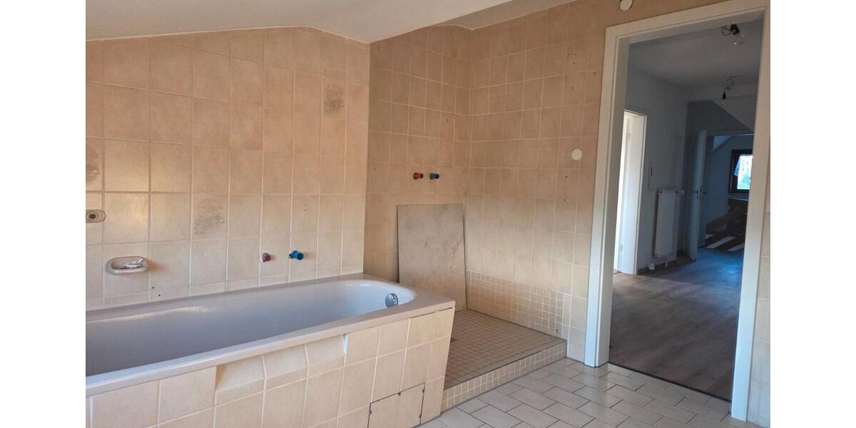Etagenwohnung Rotenburg an der Fulda - 5 Zimmer, 110 m&sup2;, 1.080&euro; | Angebot:26381193
