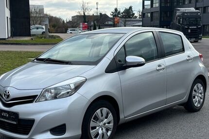 Toyota Yaris 66.000 km 7.500 &euro; Plankstadt 68723