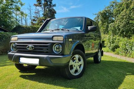 Lada Niva 72.973 km 11.111 &euro; Mönchengladbach 41239