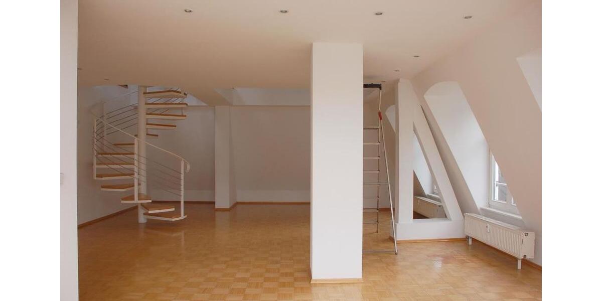 Dachgeschoßwohnung Frankfurt (Oder) - 4 Zimmer, 165 m&sup2;, 1.050&euro; | Angebot:26355014