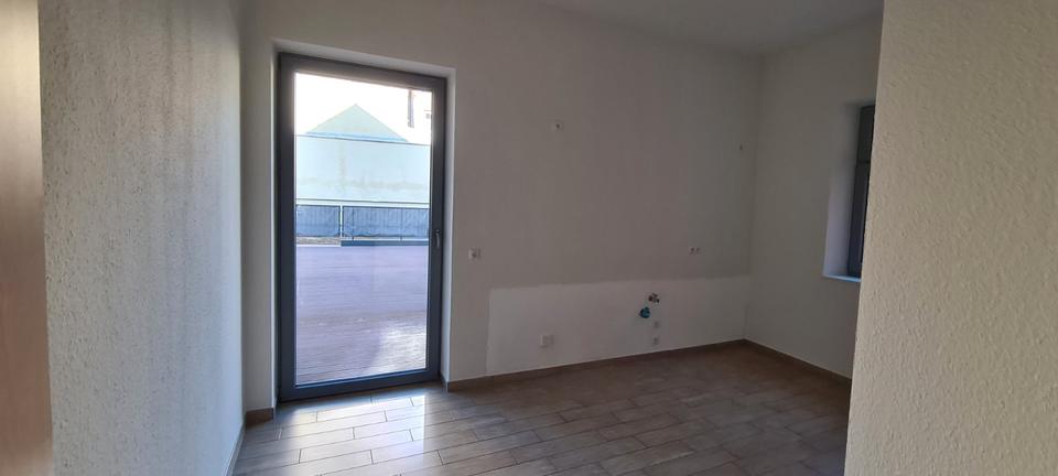 Etagenwohnung Reichenbach im Vogtland - 2 Zimmer, 84 m&sup2;, 484&euro; | Angebot:26293194