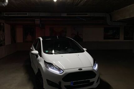 Ford Fiesta 107.000 km 8.000 &euro; Warburg 34414