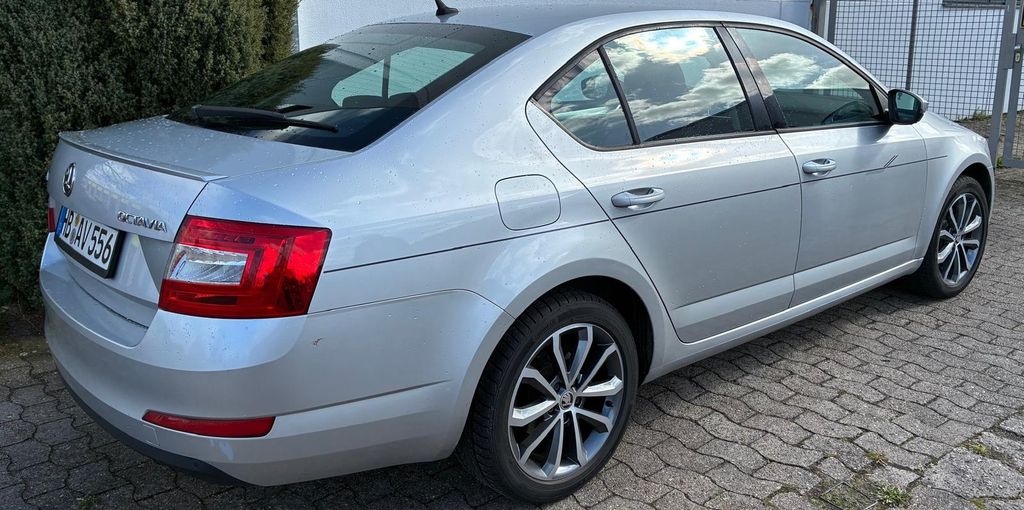 Skoda Octavia 183.700 km 8.900 &euro; Delmenhorst 27749