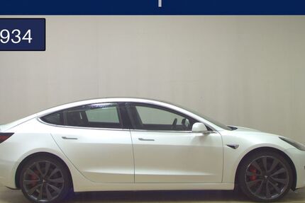 Tesla Model 3 100.228 km 25.980 &euro; Bremen / Arsten 28279