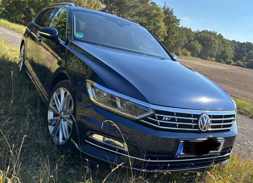 VW Passat 216.000 km 13.600 € Helmstedt 38350