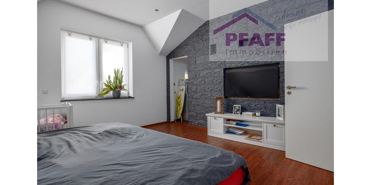 Dachgeschoßwohnung Engen - 4 Zimmer, 160 m&sup2;, 1.550&euro; | Angebot:26346887