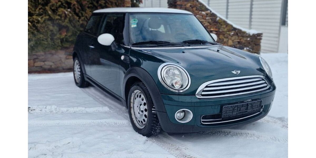Mini Cooper 97.609 km 5.399 &euro; Siebenlehn Großschirma 09603