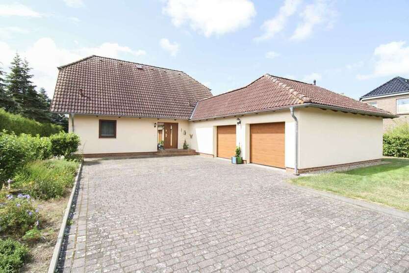 Haus zum Kaufen in Steinhagen 449.000 € 150 m²