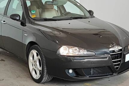 Alfa Romeo 147 100.000 km 1.990 &euro; Dachau (bei München) 85221
