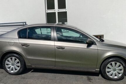 VW Passat 79.000 km 9.000 € Albstadt 72461