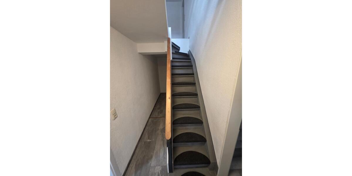 Einfamilienhaus Bolanden - 7 Zimmer, 120 m&sup2;, 290.000&euro; | Angebot:26893232