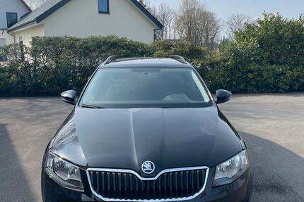 Skoda Octavia 156.000 km 7.500 &euro; Verl 33415