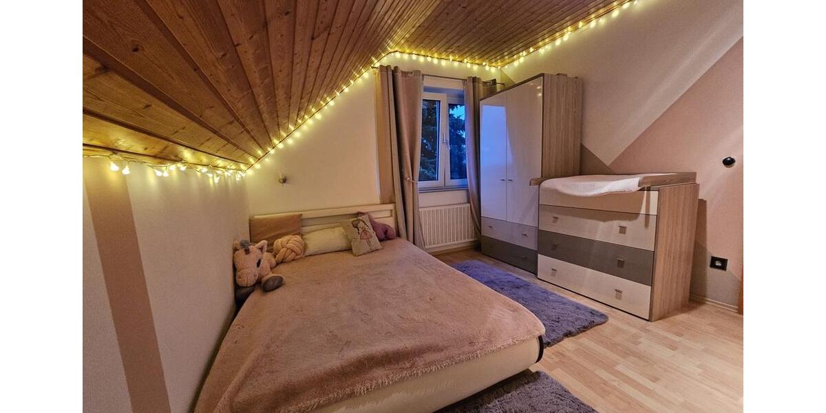 Einfamilienhaus Twistetal - 9 Zimmer, 306 m&sup2;, 338.000&euro; | Angebot:27022248