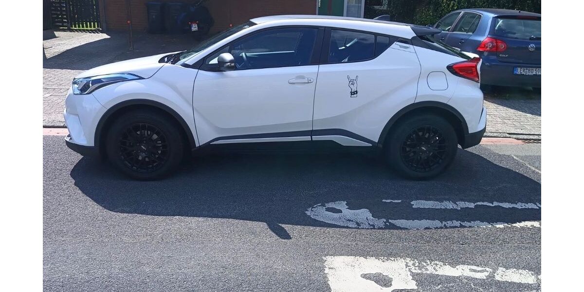 Toyota C-HR 43.500 km 15.400 &euro; Leer 26789