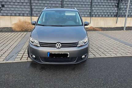 VW Touran 146.000 km 8.499 &euro; Schmidgaden 92546