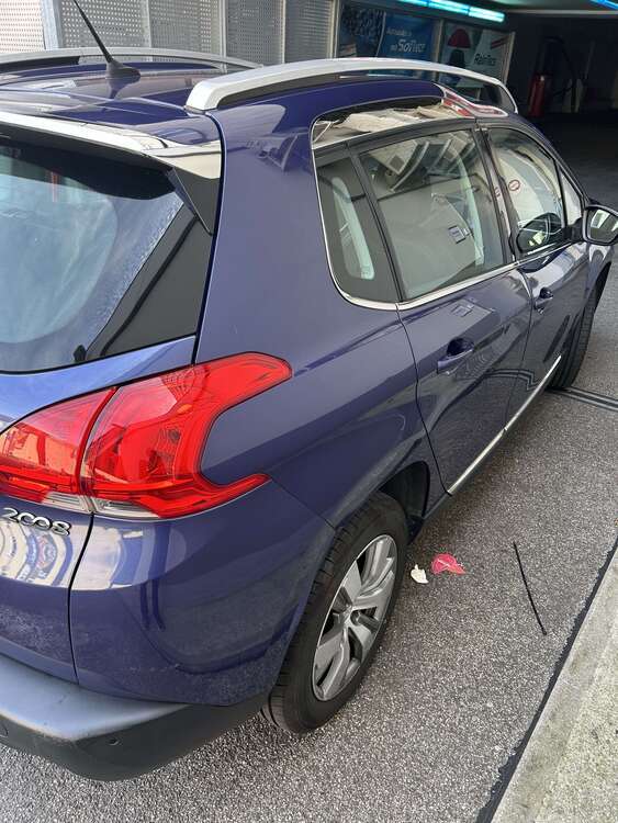 Peugeot 2008 157.000 km 5.999 € München 81476