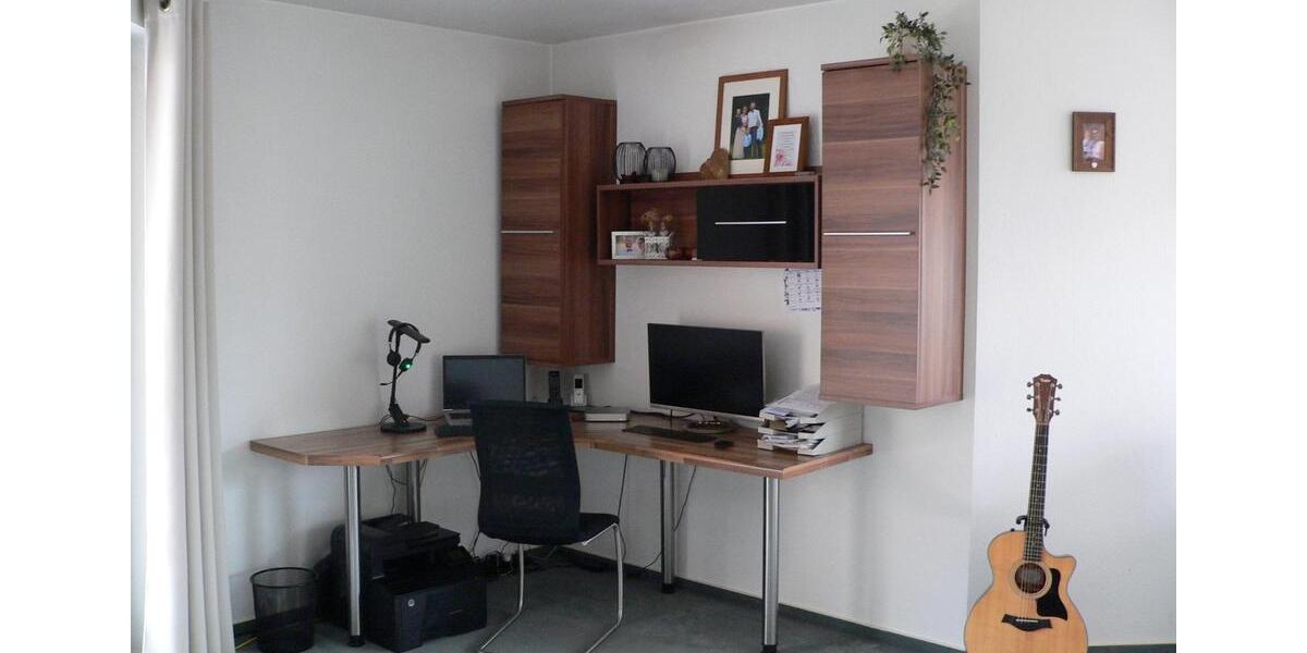 Etagenwohnung Uetze - 3 Zimmer, 102 m&sup2;, 1.070&euro; | Angebot:19138026
