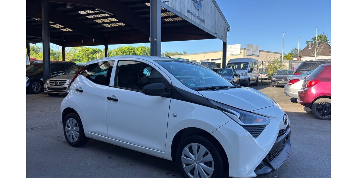 Toyota Aygo (X) 14.250 km 7.750 &euro; Essen 45356