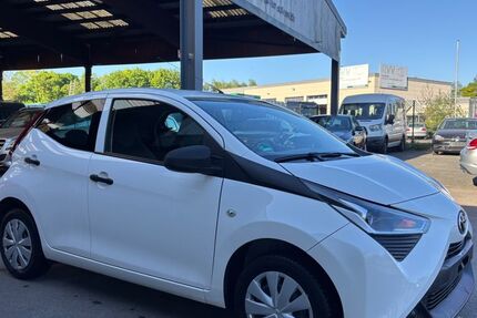 Toyota Aygo (X) 14.250 km 7.800 &euro; Essen 45356