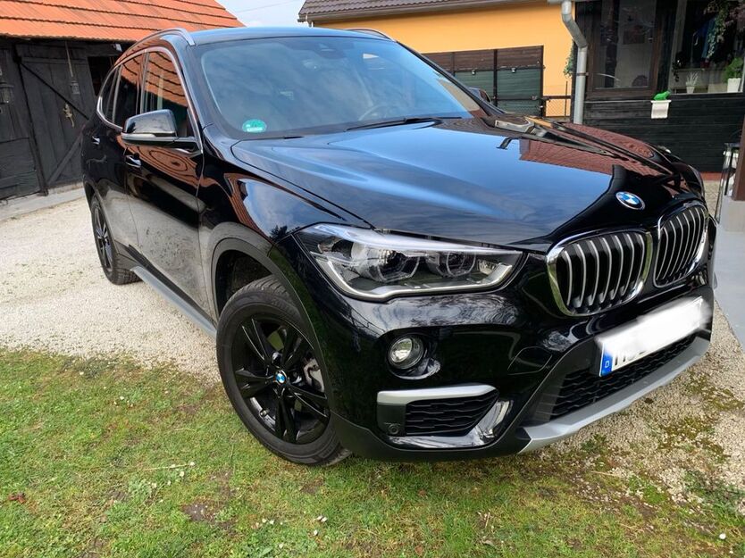 BMW X1 86.500 km 21.700 € München 81541