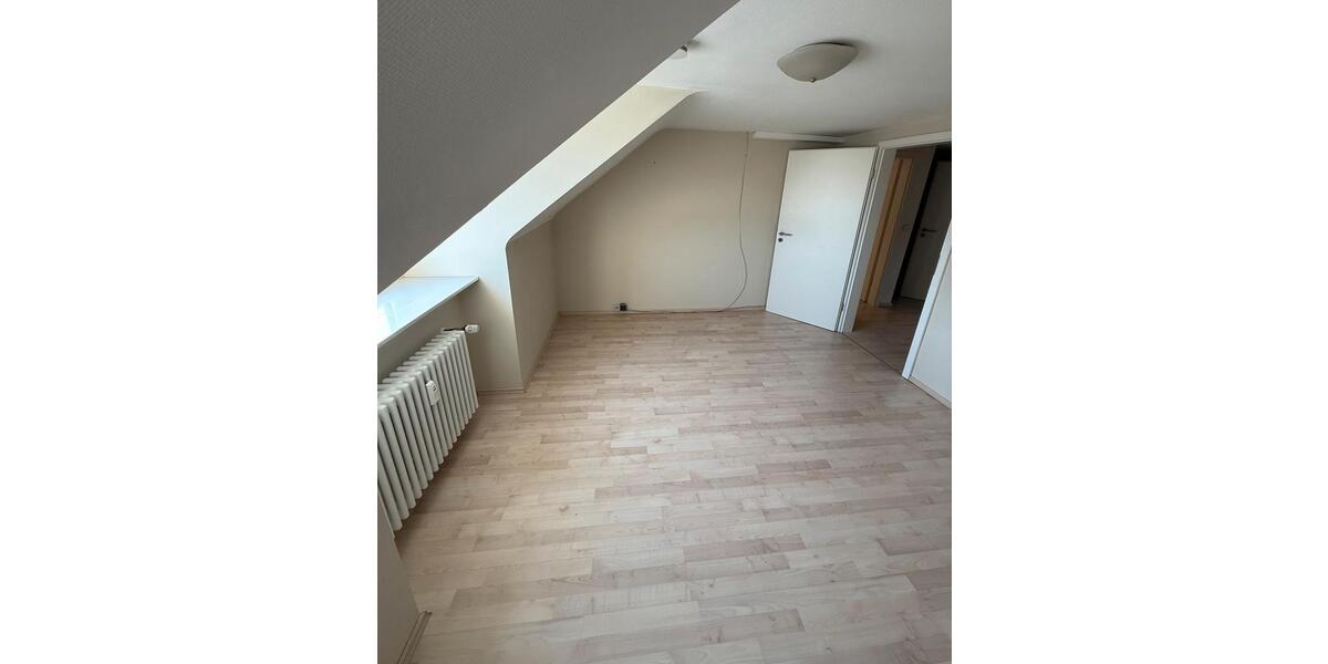 Etagenwohnung Koblenz - 5 Zimmer, 105 m&sup2;, 1.300&euro; | Angebot:24627489
