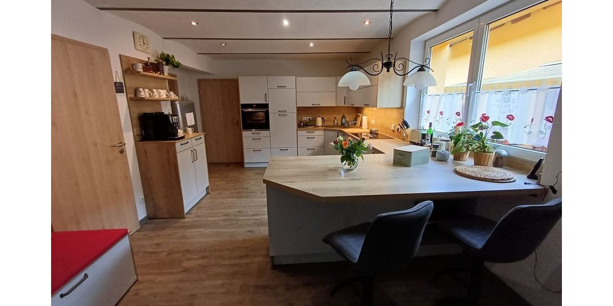 Attraktiver Reiterhof mit vielseitigem Nutzungspotenzial - Einfamilienhaus Bad Neustadt Brendlorenzen | Angebot:27054184