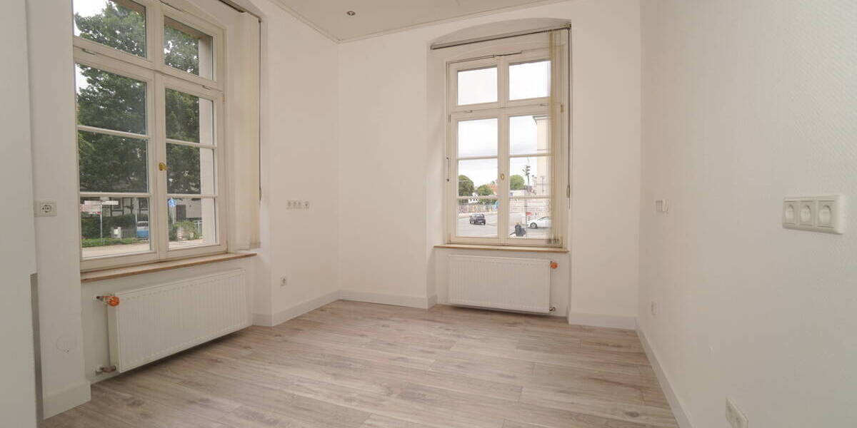 Gewerbeobjekt Detmold Innenstadt - 5 Zimmer, 1.100&euro; | Angebot:26161705